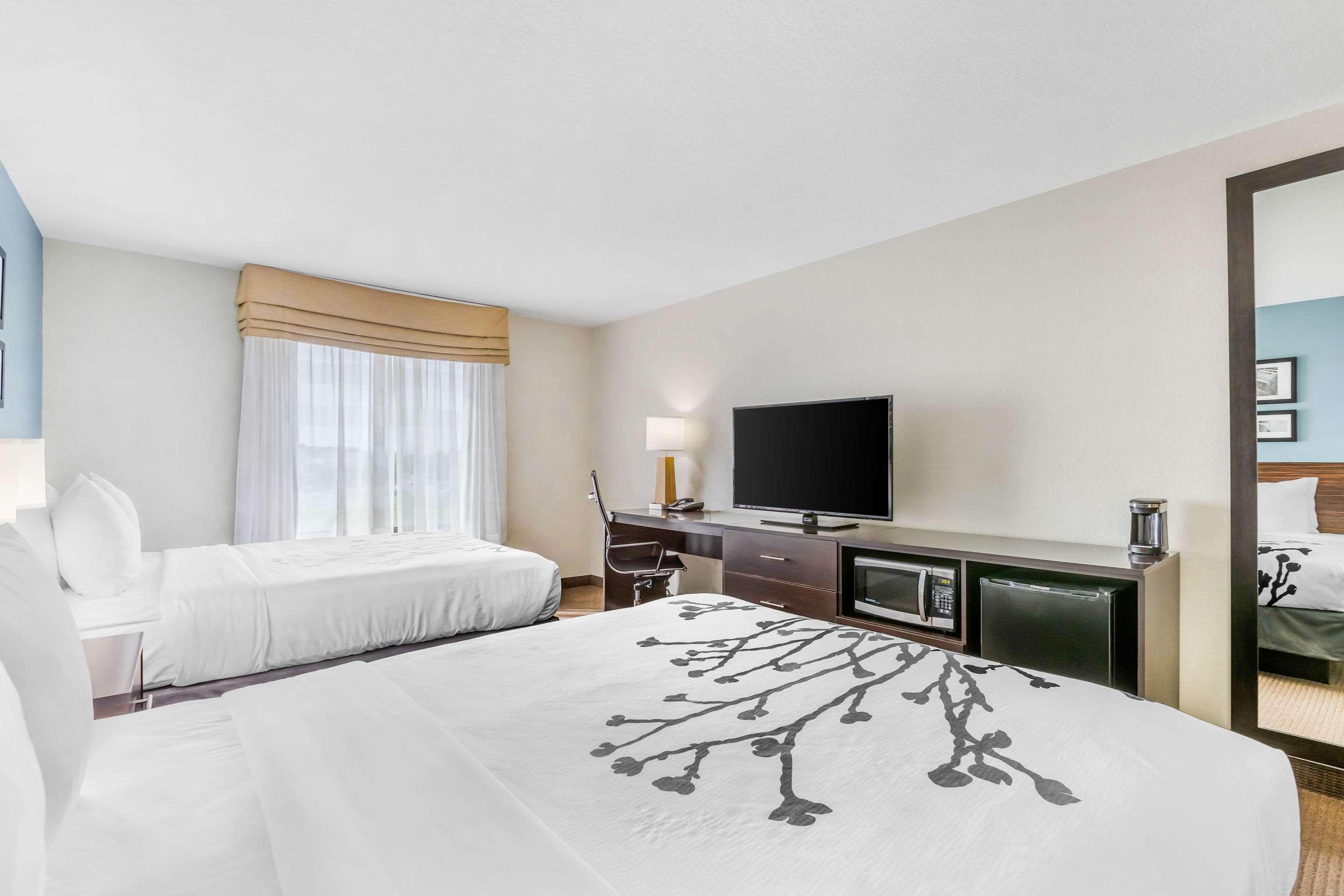 Hotel Sleep & Near Isu Campus